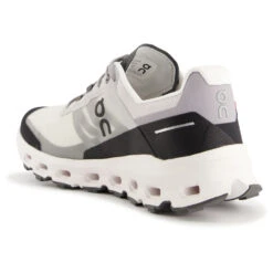 On - Cloudvista - Chaussures De Trail -Magasin De Chaussures D'Extérieur on cloudvista chaussures de trail detail 5